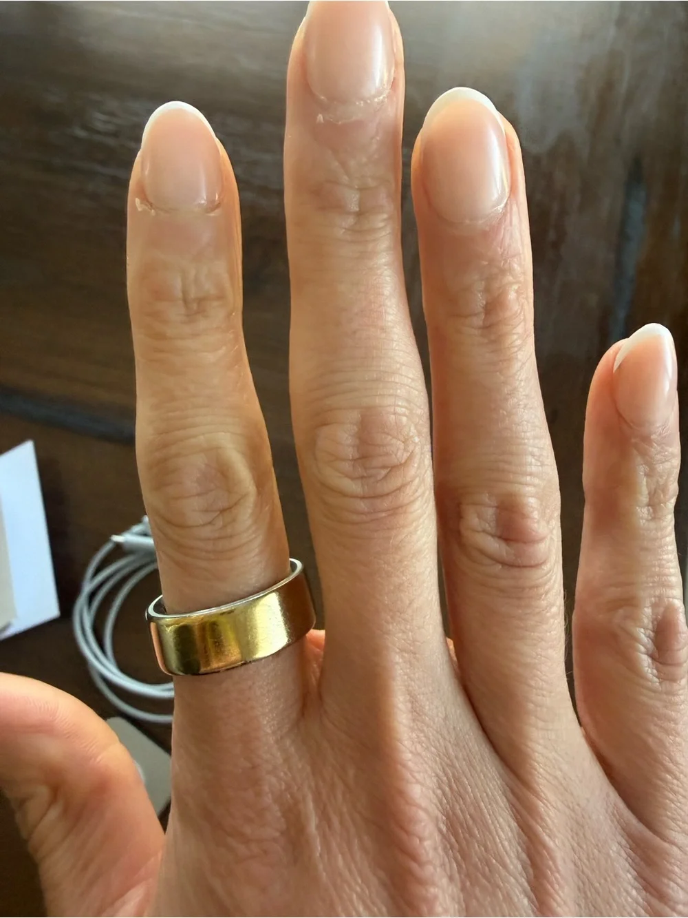 Oura Ring Gen 4 Gold Size 7 + Charger & Cable